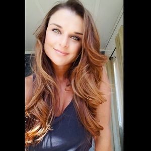 Meet your Posher, Cara